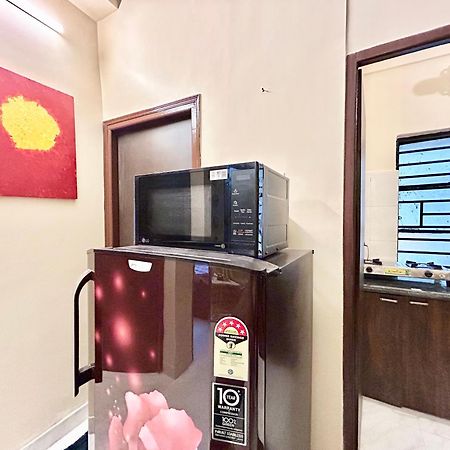 כלכותה Cozy 2Bhk Apt Near Ruby Hospital & Em Bypass מראה חיצוני תמונה