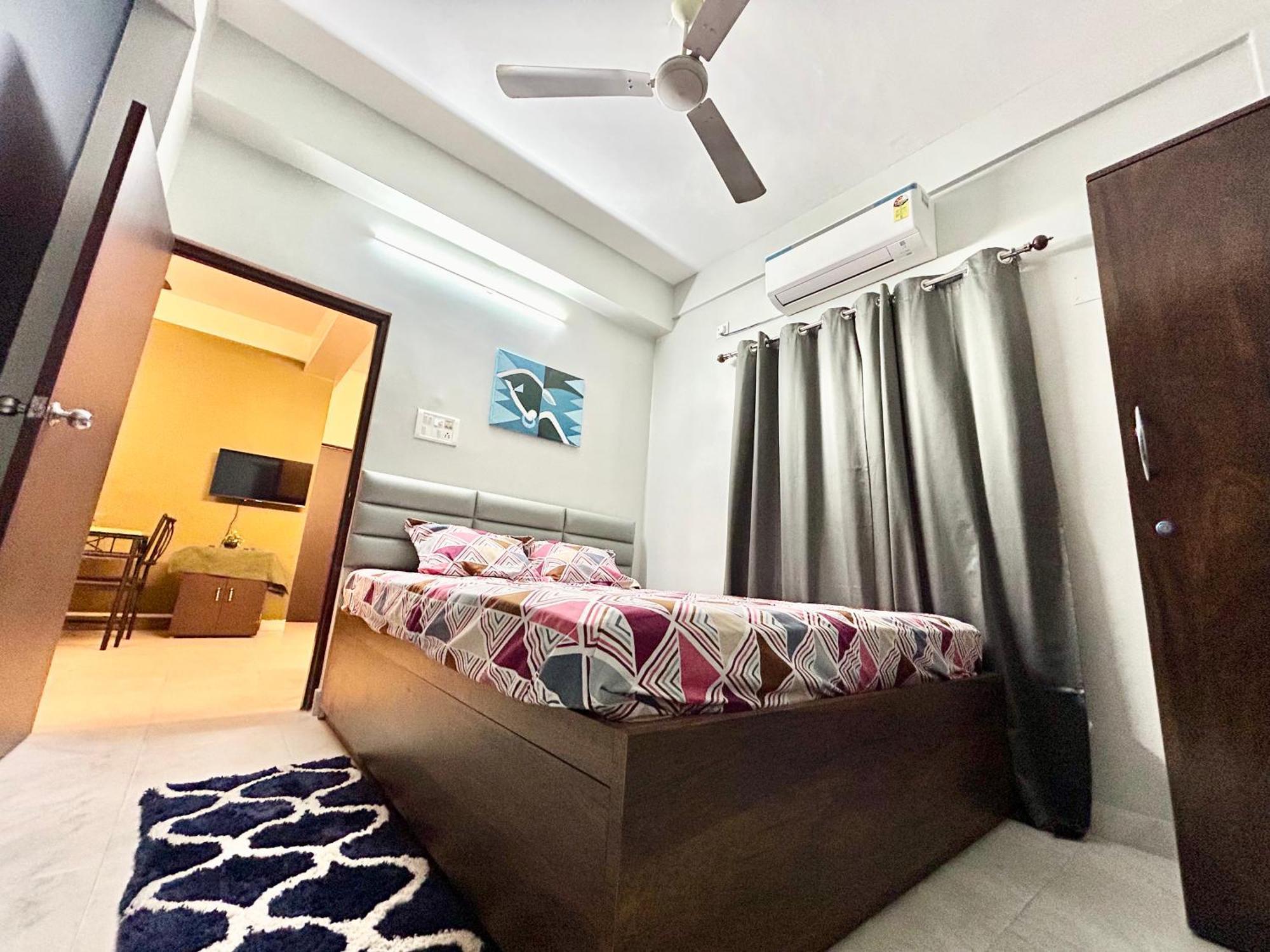 כלכותה Cozy 2Bhk Apt Near Ruby Hospital & Em Bypass מראה חיצוני תמונה