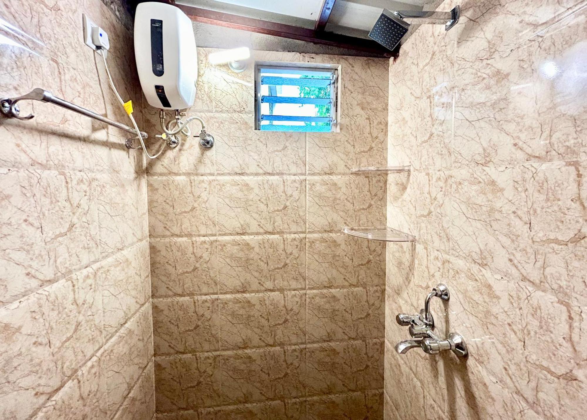 כלכותה Cozy 2Bhk Apt Near Ruby Hospital & Em Bypass מראה חיצוני תמונה